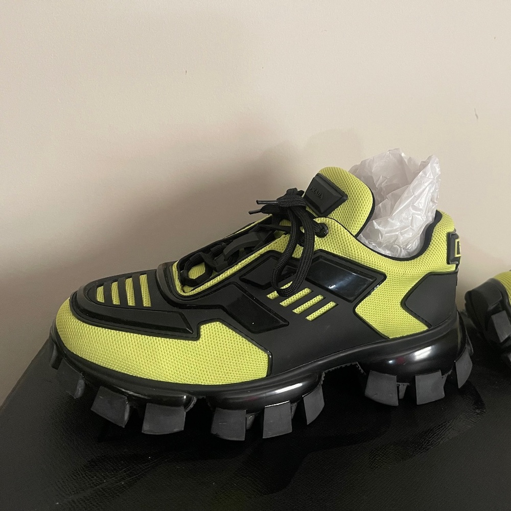PRADA (cloudbust thunder)